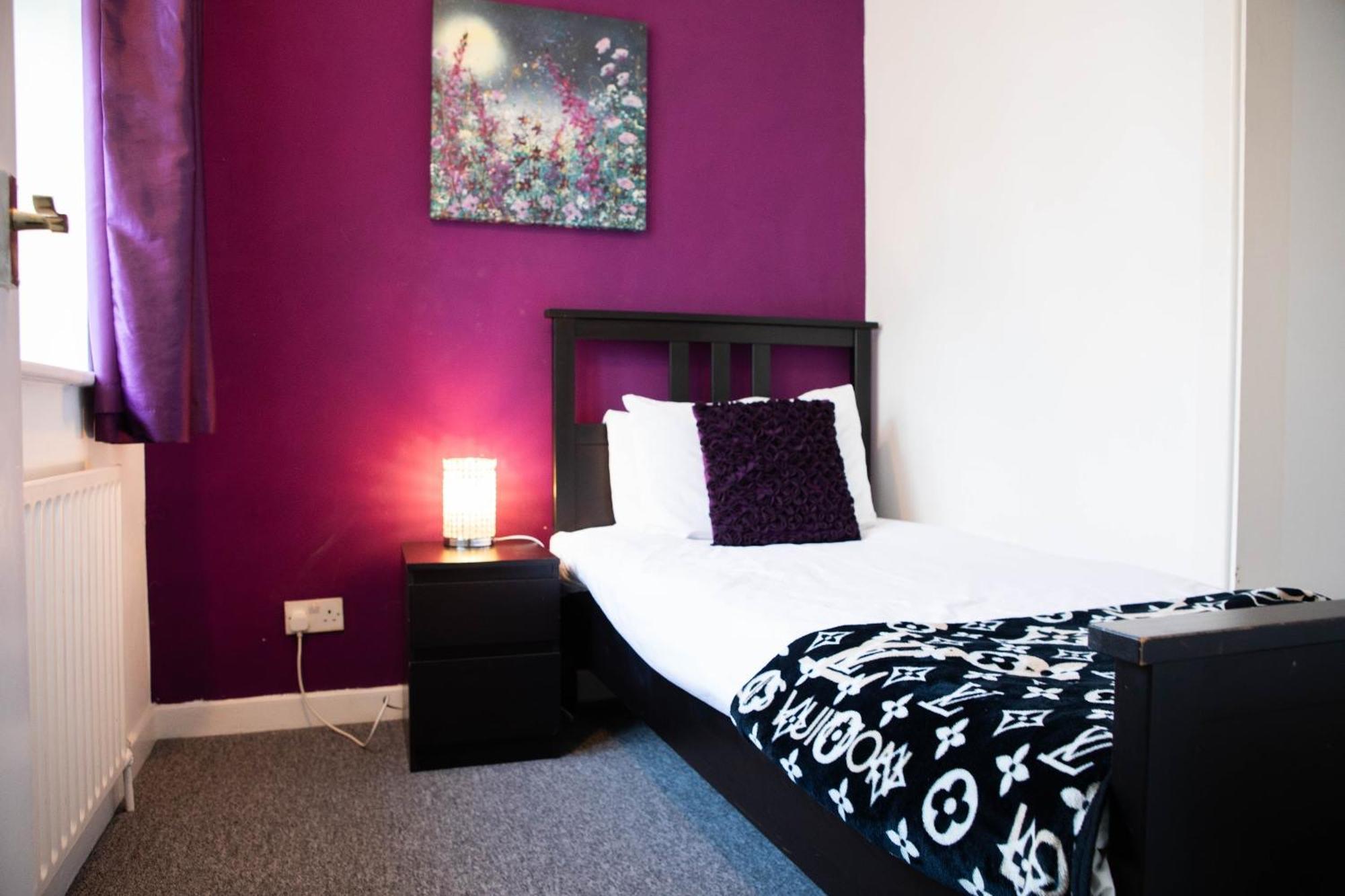 Location,4-br House,churchill Square Car Park & Sea-2 Min, Conference Centre 3 Min, Shops, Restaurants, I-360, Pier - Walking Distance Appartement