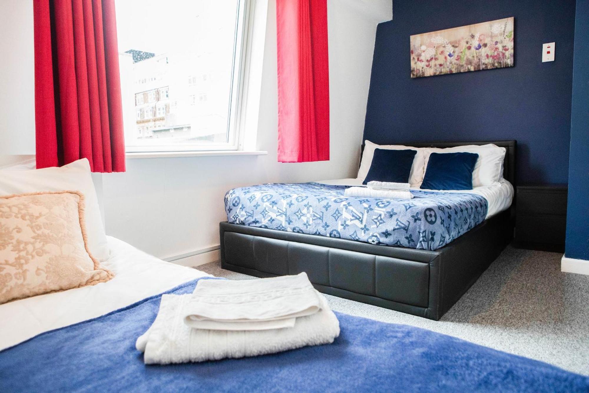 Location,4-br House,churchill Square Car Park & Sea-2 Min, Conference Centre 3 Min, Shops, Restaurants, I-360, Pier - Walking Distance Appartement *