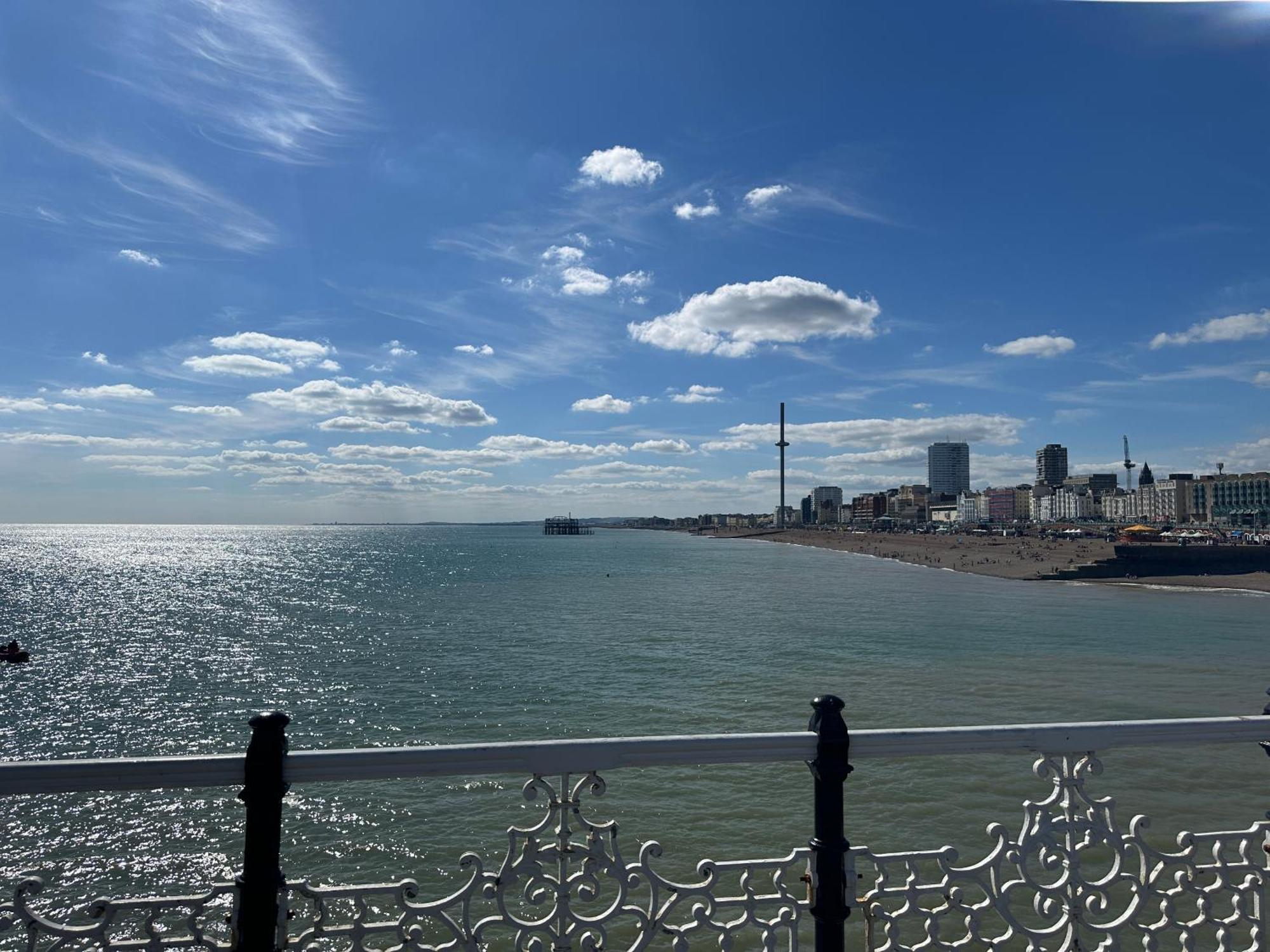 Location,4-br House,churchill Square Car Park & Sea-2 Min, Conference Centre 3 Min, Shops, Restaurants, I-360, Pier - Walking Distance