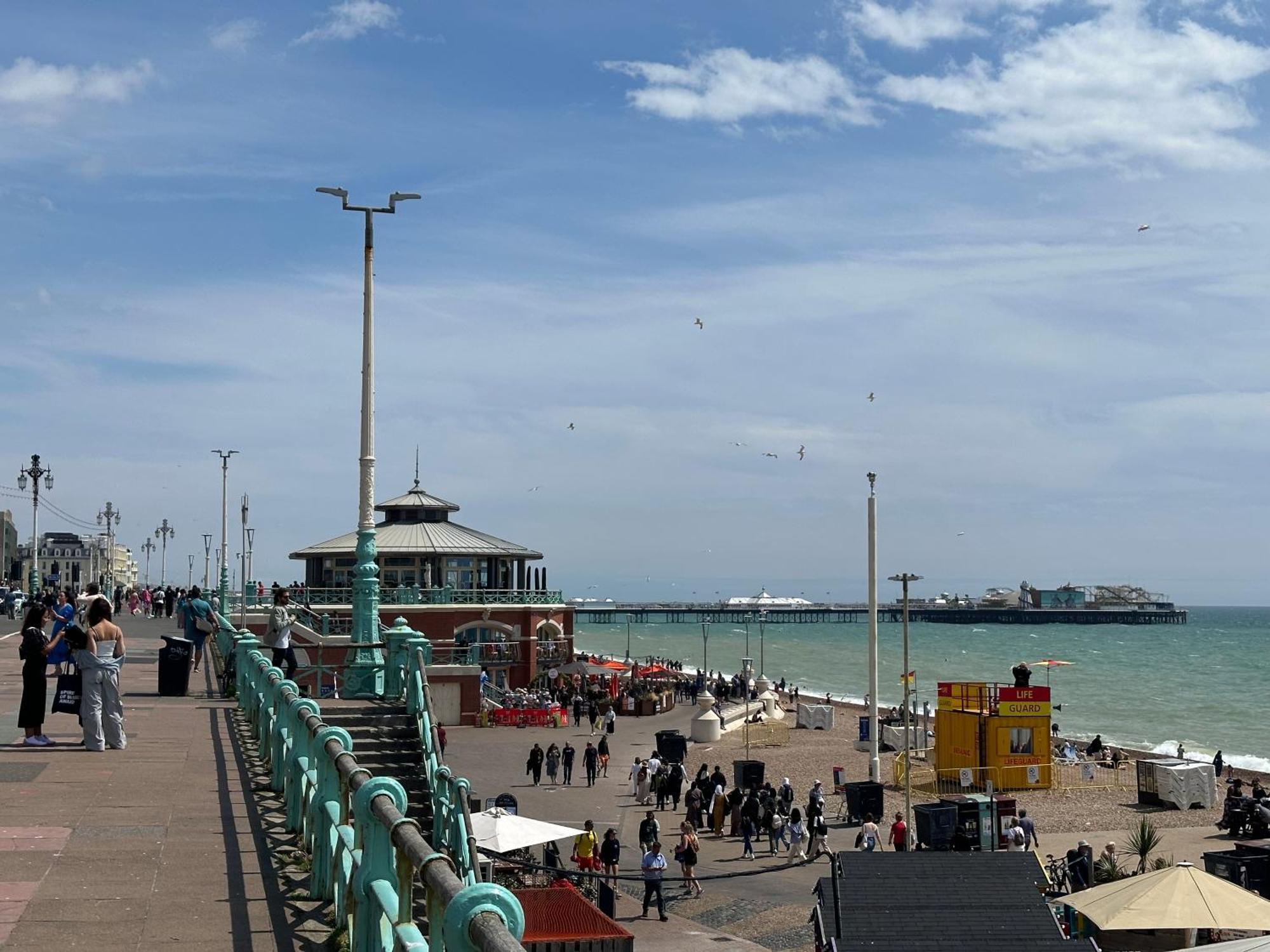 Appartement Location,4-br House,churchill Square Car Park & Sea-2 Min, Conference Centre 3 Min, Shops, Restaurants, I-360, Pier - Walking Distance